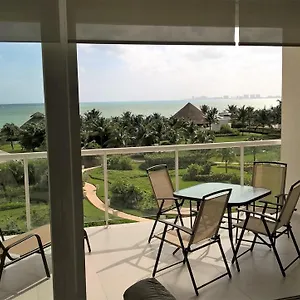 Swim The Caribbean & Work With A View Apartment